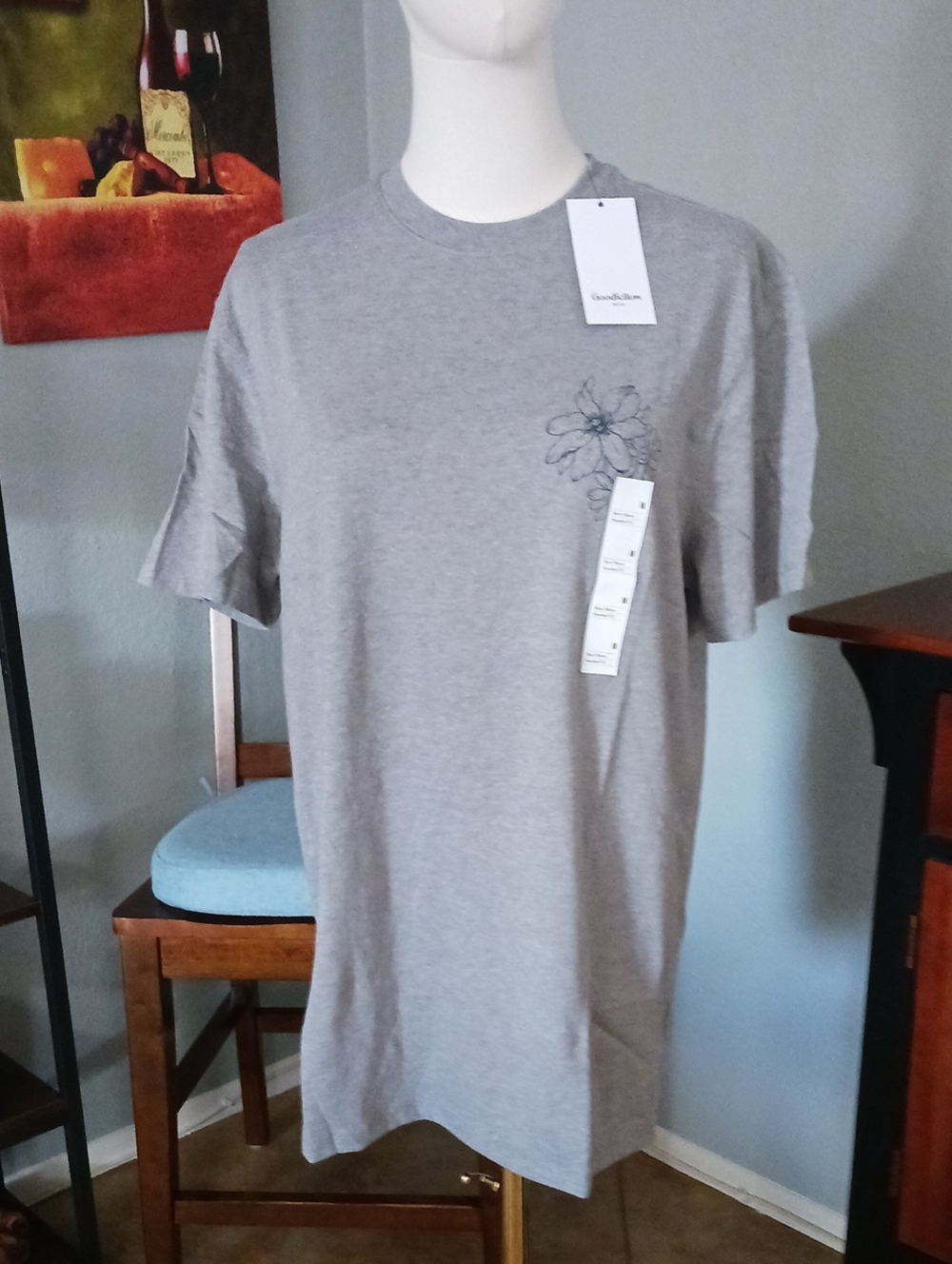 Goodfellow & Co Grey Short-Sleeve Crewneck Tee with Floral Outline